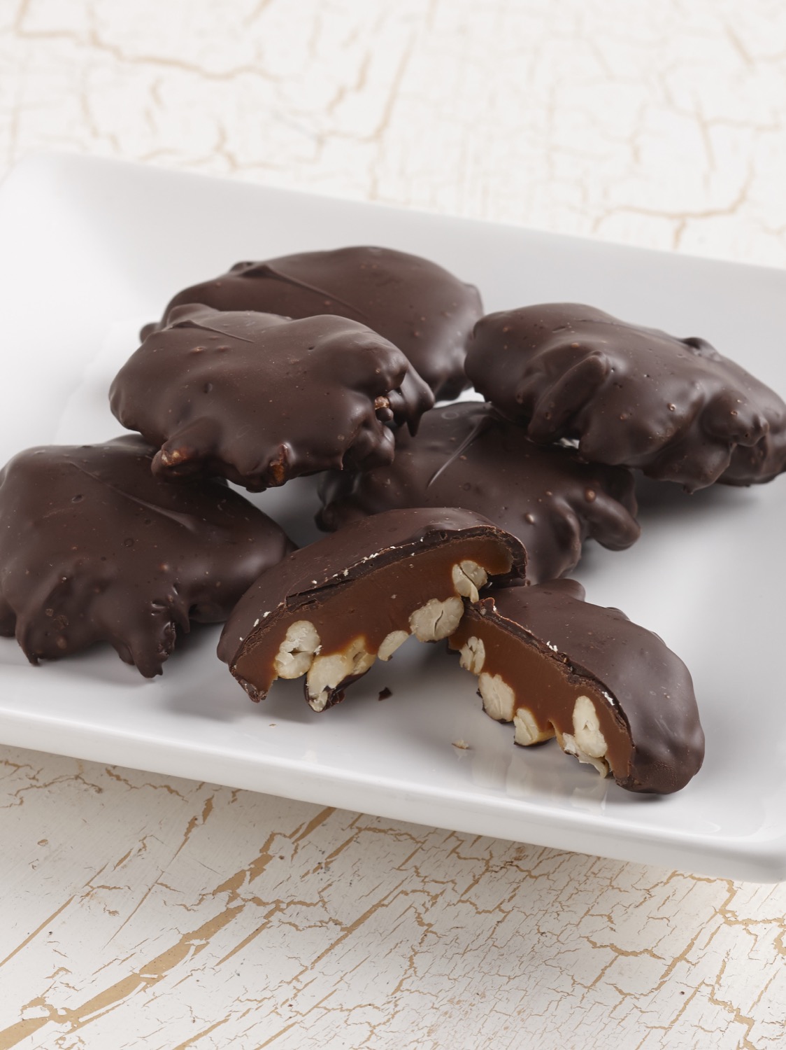 Chocolate Cashew Turtles