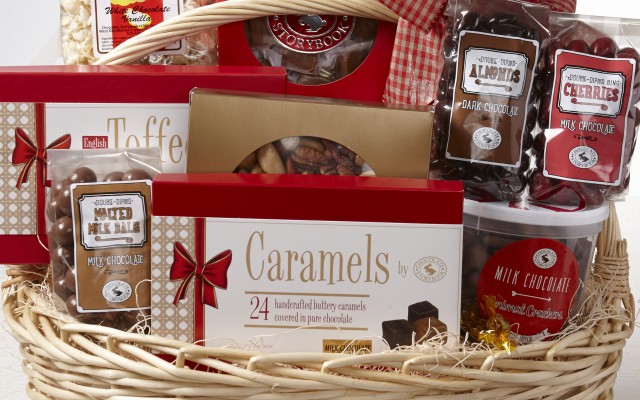 Deluxe Signature Gift Basket